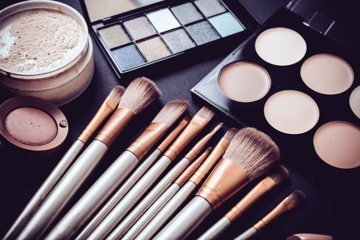Make-Up