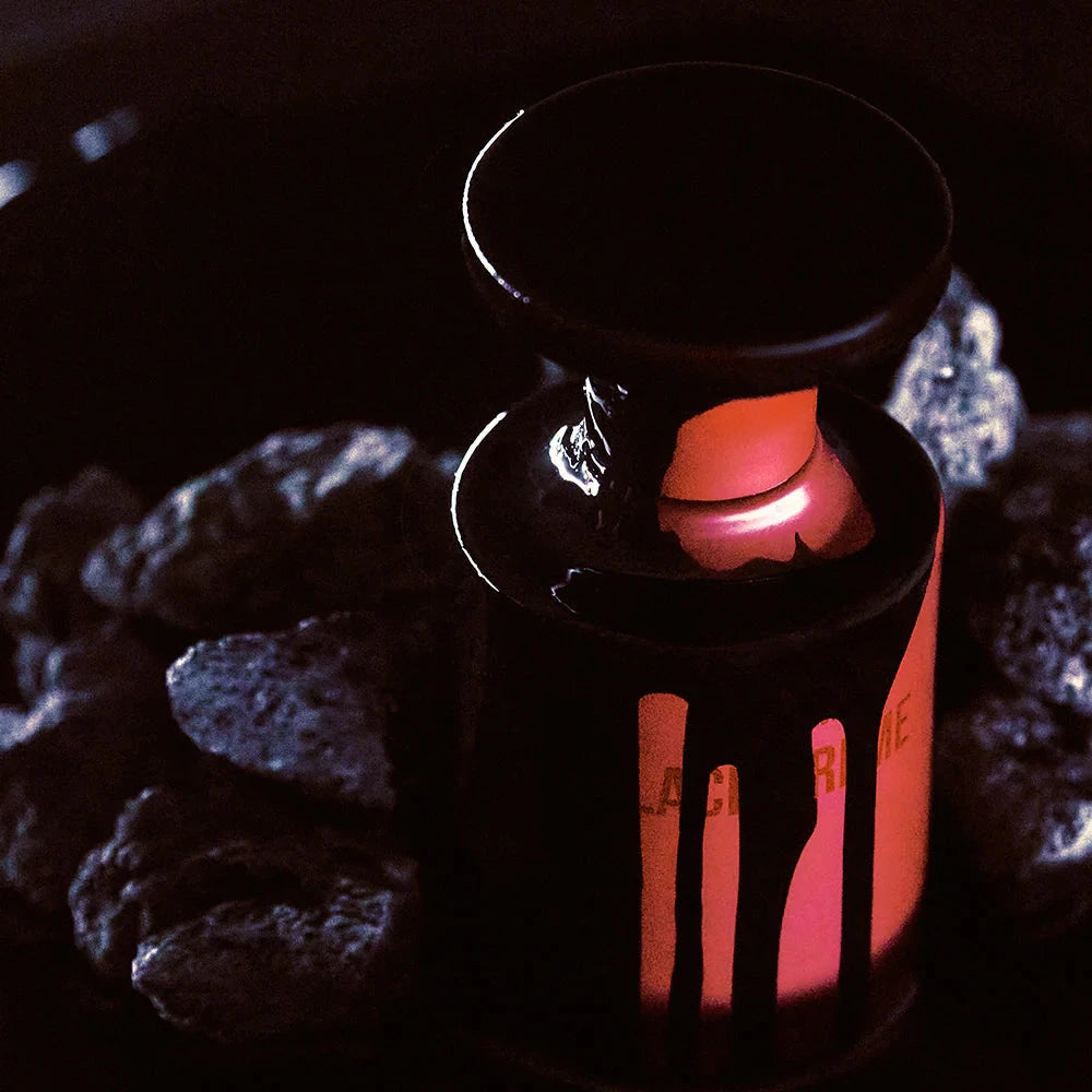 BORN TO STAND OUT - BLACK CRÈME - EXTRAIT EXTRÈME